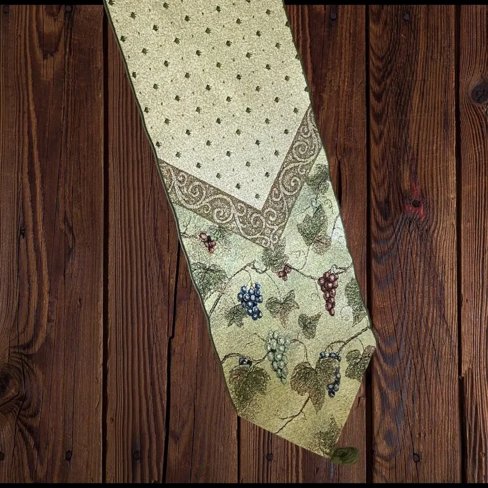Winery Fruit Print Green Table Runner Heavy Woven Tassel 72” x 12.5” Granny Core